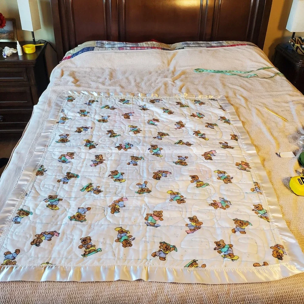 Handmade Paddington Bear Reversible Lightweight Cotton Quilt Satin Trim 45x38‎